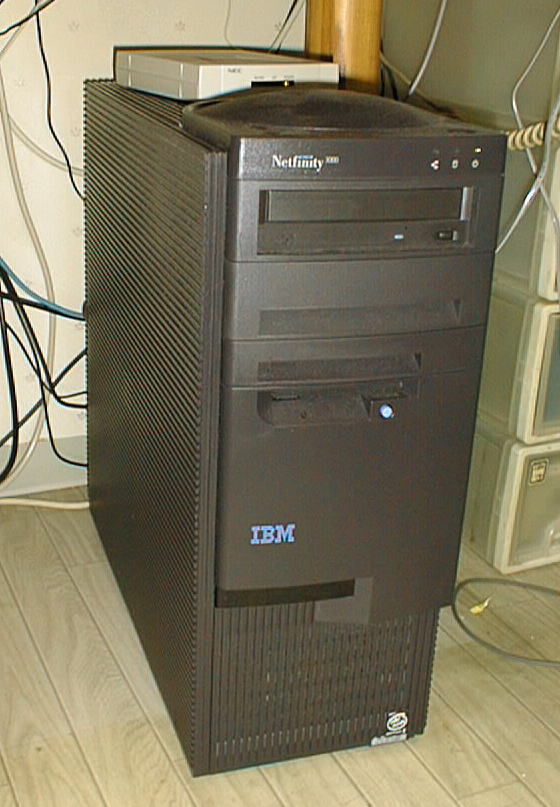 IBM Netfinity 3000